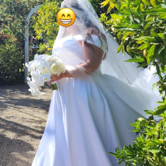 Casablanca Corset Basque Waist Wedding Dress - Picture 6 of 7